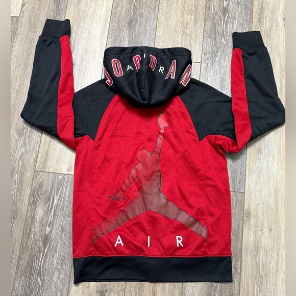 Kids Jordan sweatshirt with full zippier size L( 12-13 YRS) - Picture 2 of 9